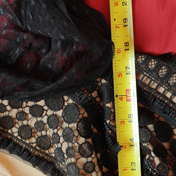 Circle Lace Black Cocktail Dress - Picture 12 of 15